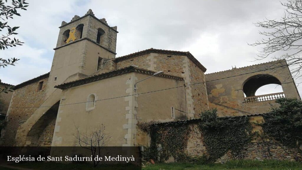 Església de Sant Sadurní de Medinyà - Sant Julià de Ramis (Cataluña)