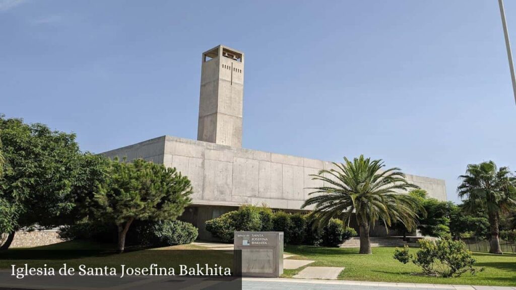 Iglesia de Santa Josefina Bakhita - Playa Granada (Andalucía)
