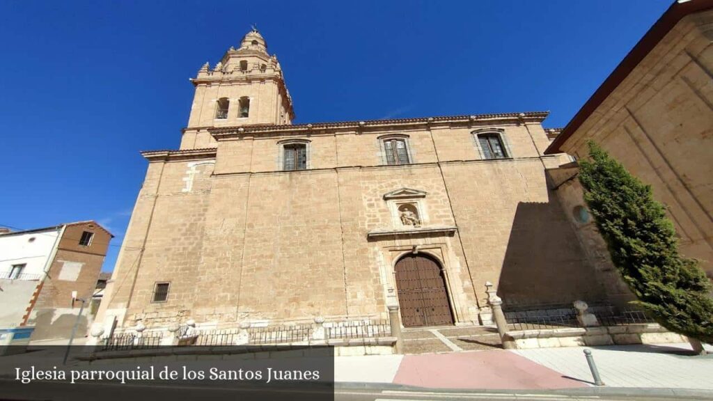 Iglesia Parroquial de Los Santos Juanes - Nava del Rey (Castilla y León)
