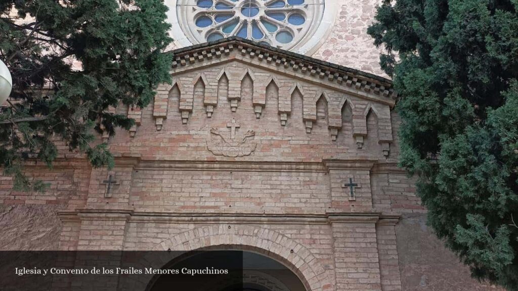 Iglesia y Convento de Los Frailes Menores Capuchinos - Igualada (Cataluña)